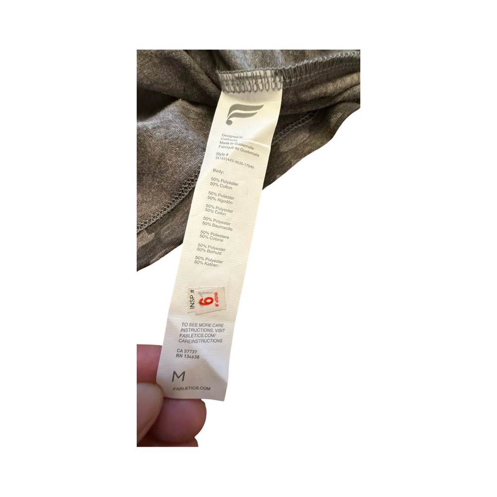 Fabletics Gray Patterned Tee - Picture 2 of 3